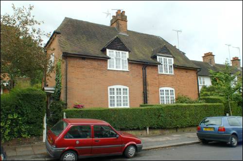 129-131 Willifield Way